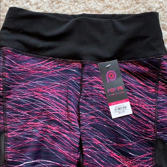 Super cute leggings with mesh panel down the sides - Picture 3 of 4